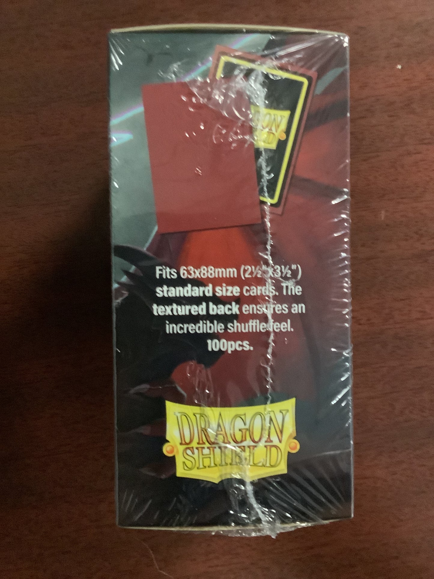 Dragon Shield - Blood Red 100 matte sleeves