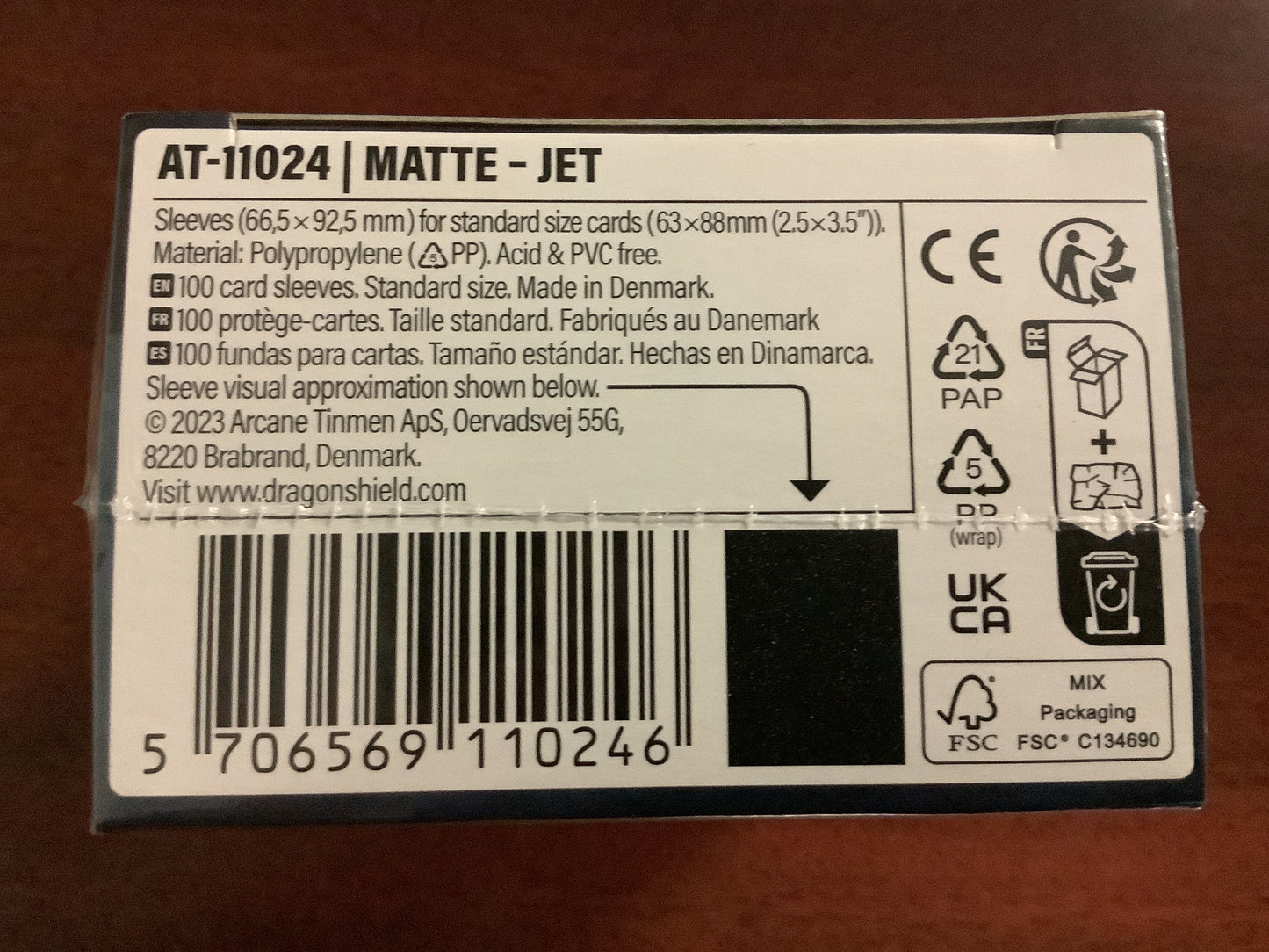 Dragon Shield - Jet 100 matte sleeves