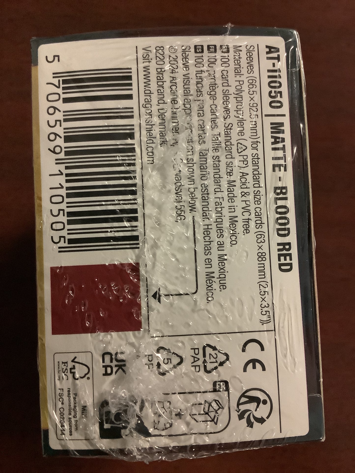 Dragon Shield - Blood Red 100 matte sleeves